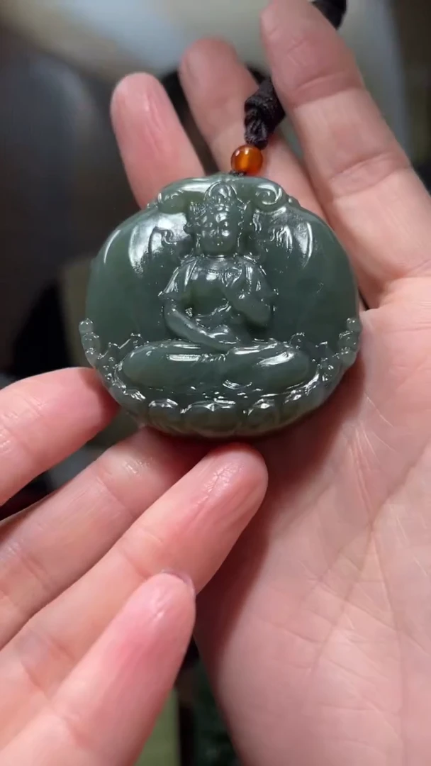 颈饰未镶嵌和田玉`