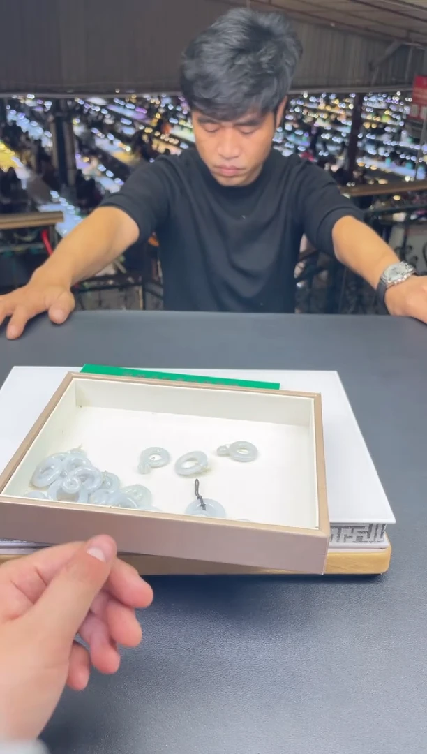 颈饰未镶嵌翡翠-102220-多样性/发其一