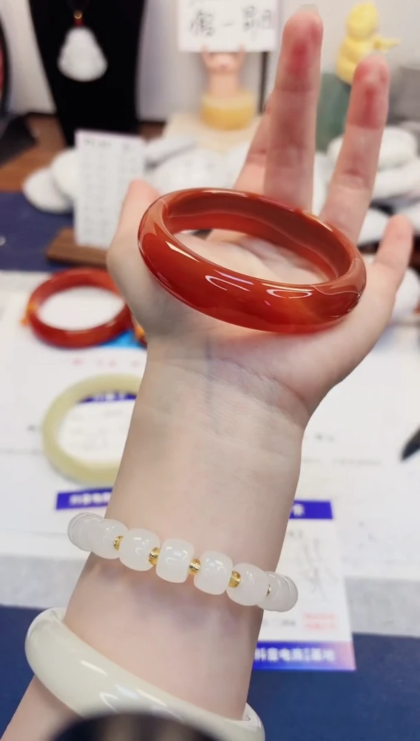 【闪购商品】石英质玉手镯未镶嵌343-玛瑙-圈口59