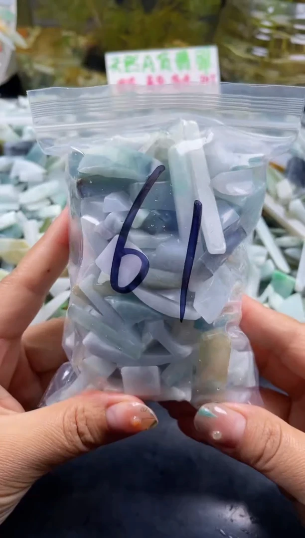配石翡翠天然翡翠小号500克61