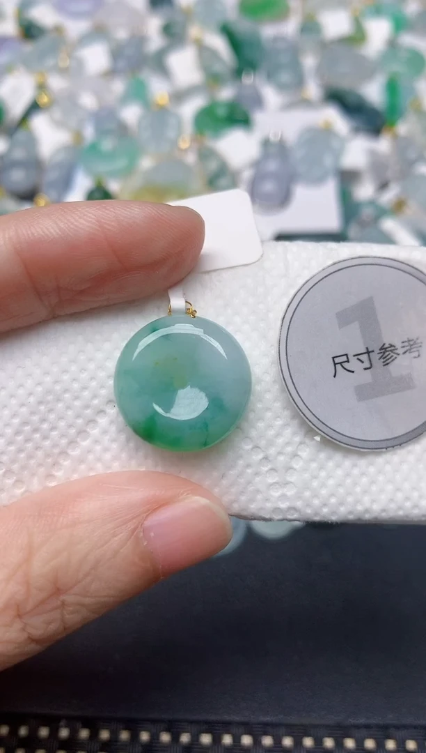 颈饰18K金镶嵌翡翠天然缅甸A货翡翠