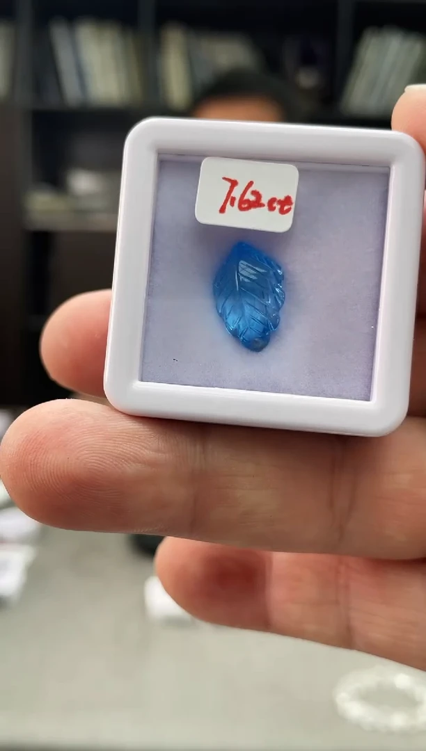 托帕石裸石7.62克拉