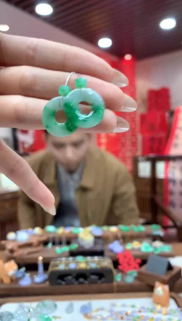 【闪购商品】翡翠耳饰未镶嵌甜甜圈