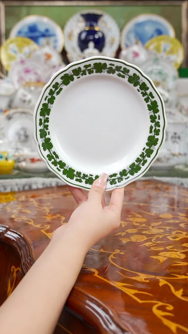 摆件娜娜中古瓷器如图所示53