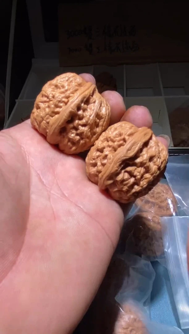 文玩核桃把件将军膀41左右全品打底