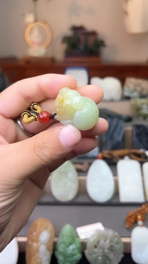 【闪购商品】和田玉把件未镶嵌吊坠