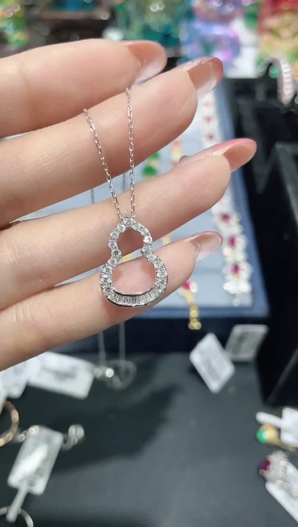 18K金镶嵌项链钻石项链