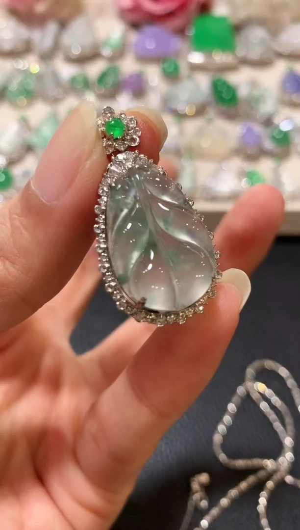 吊坠(不含链)18K金镶嵌翡翠z109