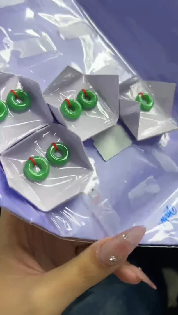 【闪购商品】翡翠耳饰未镶嵌Y缅料A货/多样性发货/一件