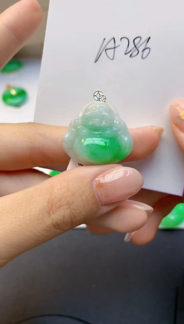 颈饰18K金镶嵌翡翠天然A货翡翠百元以上9元证书费自理