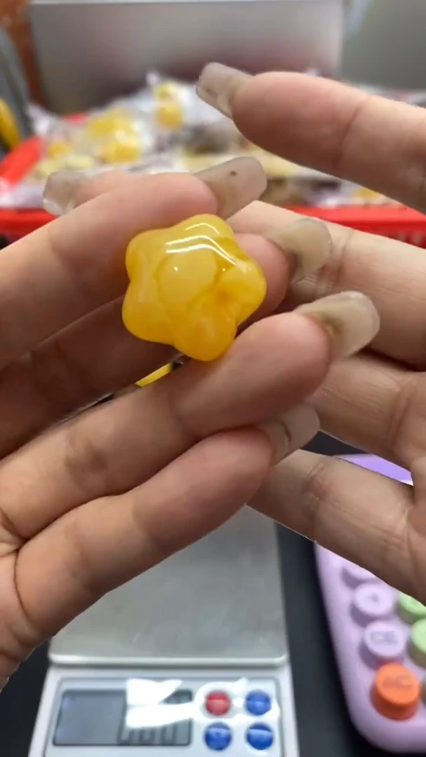 未镶嵌琥珀珠宝奇石2306