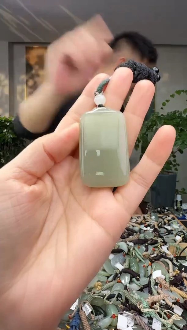 未镶嵌和田玉挂件拍一发一