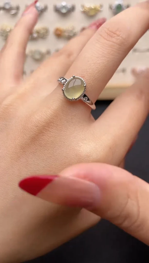 【闪购商品】翡翠戒指银S925镶嵌一物一证一礼盒