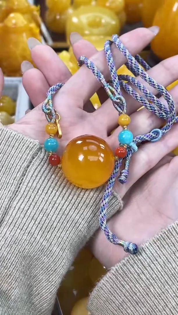 裸石琥珀未镶嵌J33