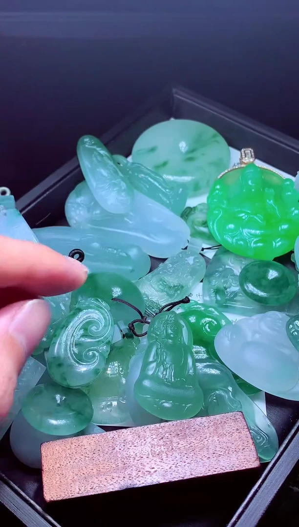 未镶嵌定制翡翠陈*#毛货翡翠定制