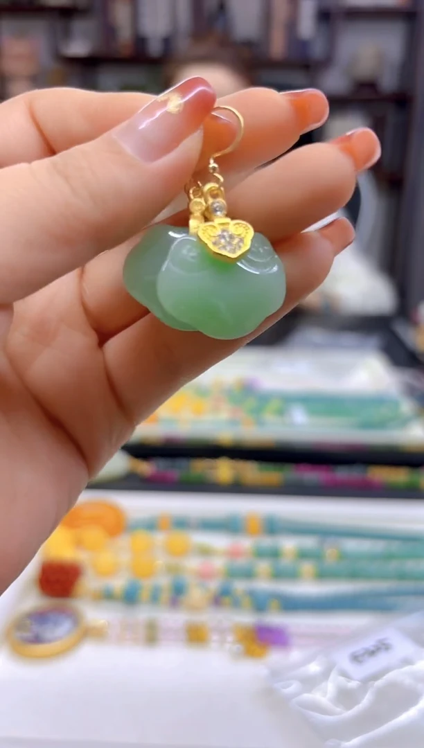 【闪购商品】和田玉耳饰14K金镶嵌耳饰E325
