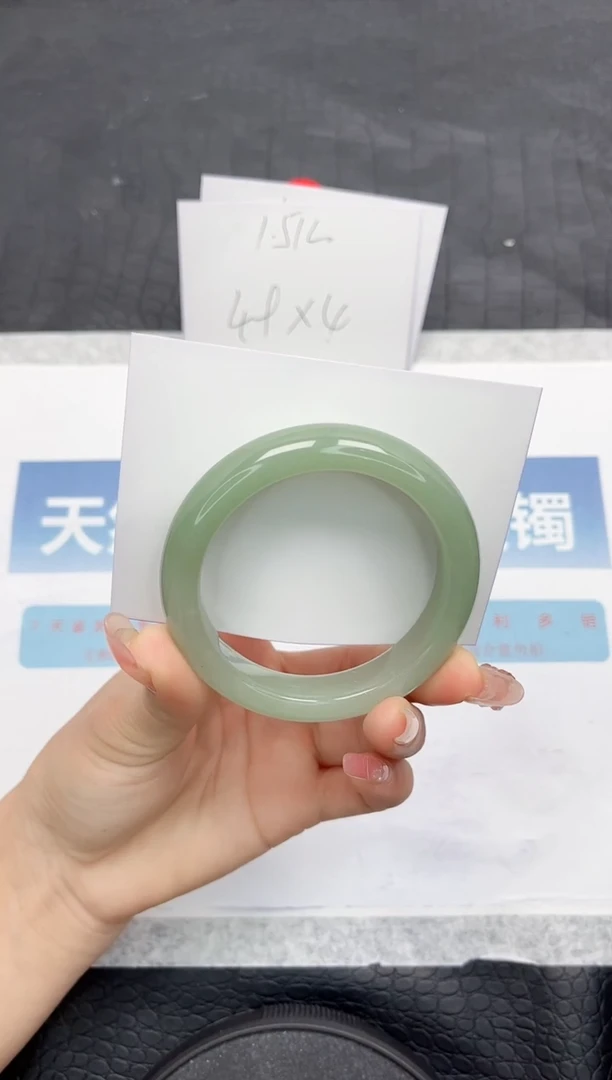 【闪购商品】石英质玉手镯未镶嵌L37-54