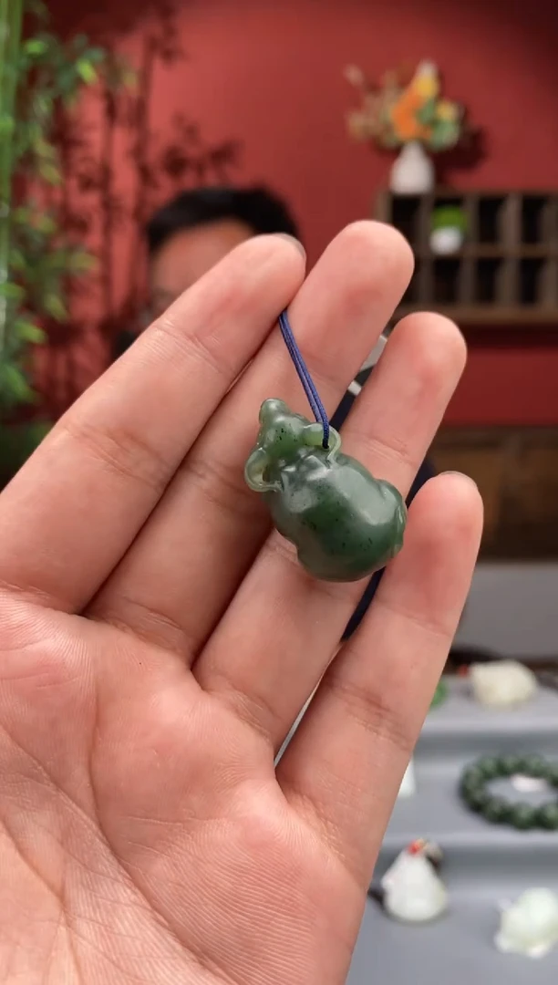 和田玉未镶嵌吊坠(不含链)1