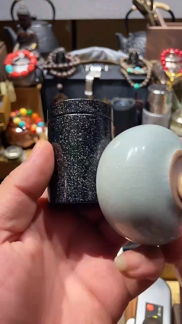 瓷片闪购商品 如图所示