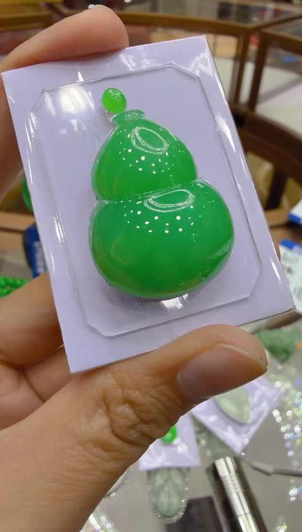 未镶嵌定制翡翠原**我