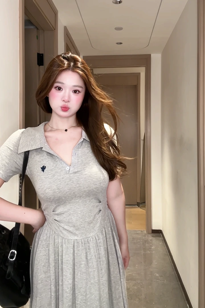 【少量现现】胖MM设计感刺绣短袖连衣裙女夏季新款收腰显瘦气质长裙