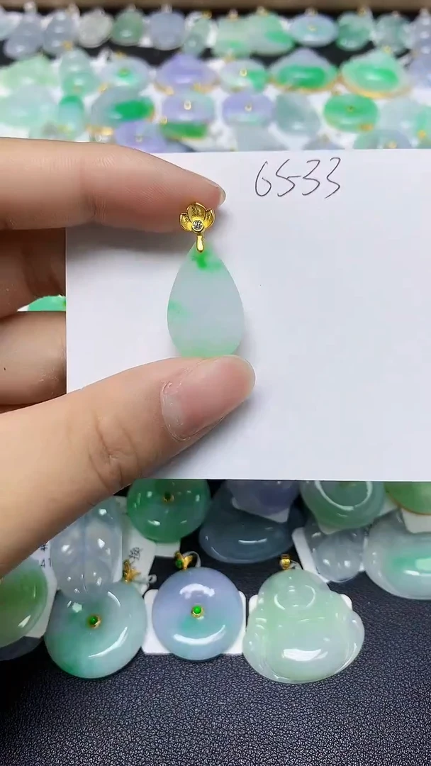 翡翠未镶嵌颈饰天然缅甸翡翠A货