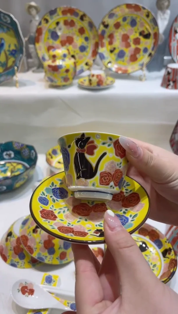 傲娇的黑猫了了了了了了