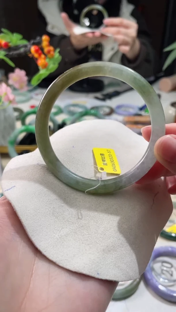 未镶嵌手镯翡翠4  翡翠手镯 58