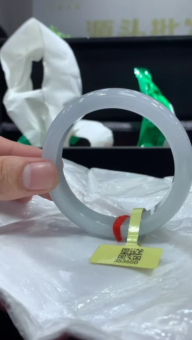 未镶嵌手镯翡翠翡翠手镯