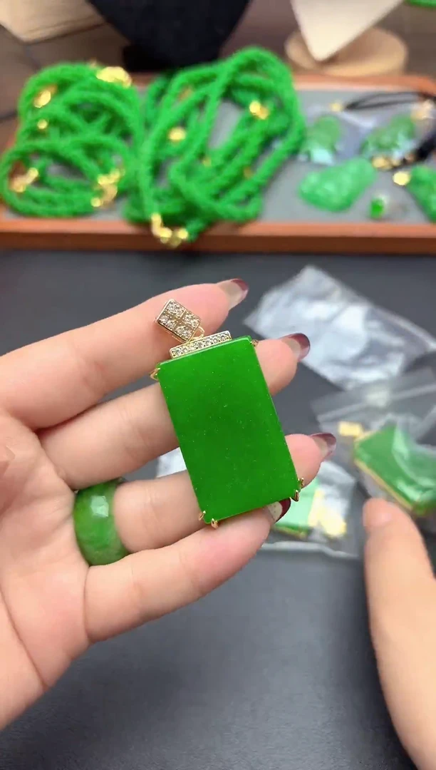 未镶嵌翡翠耳饰大号方形无事牌