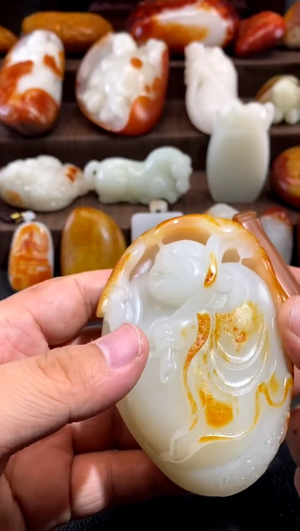 和田玉（糖玉）未镶嵌吊坠(不含链)清**面45645