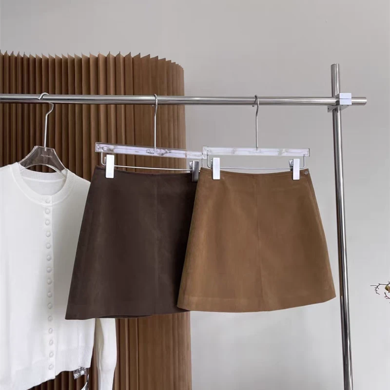 秋冬新款复古半身裙女轻奢鹿皮绒短裙时髦法式温柔气质A字短裤裙