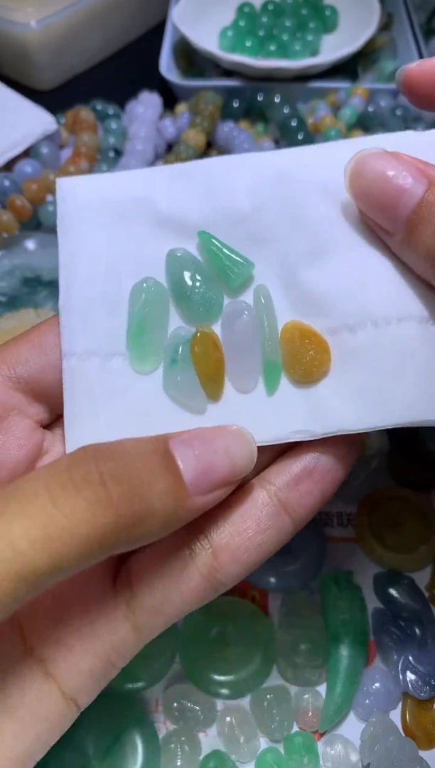 翡翠挂件未镶嵌MJX050531