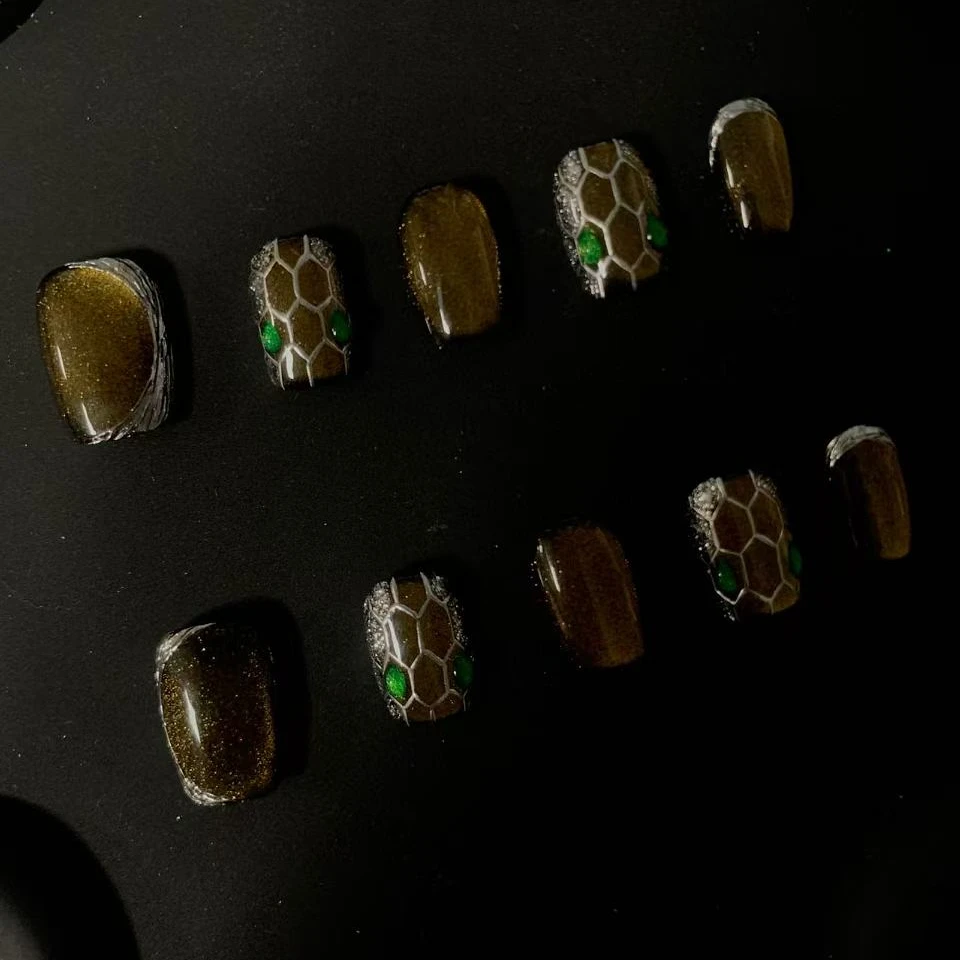 (Dina）手工穿戴甲  3D42 绿色宝格丽