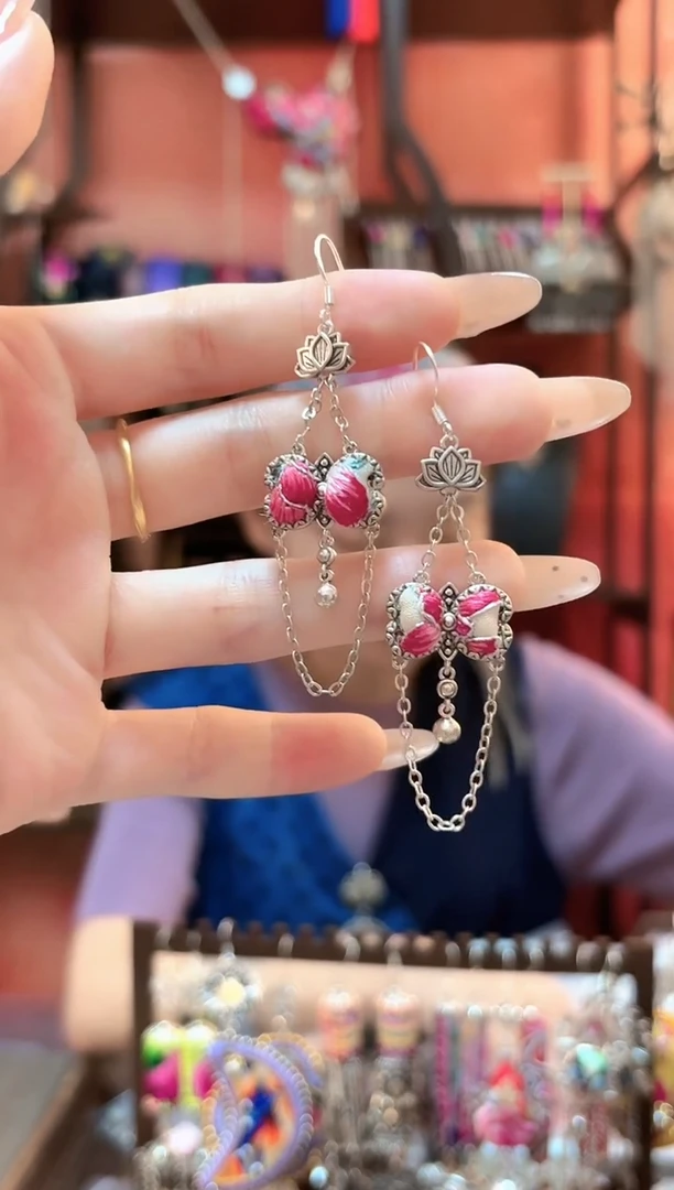 织绣云织谣民族风精美饰品88***