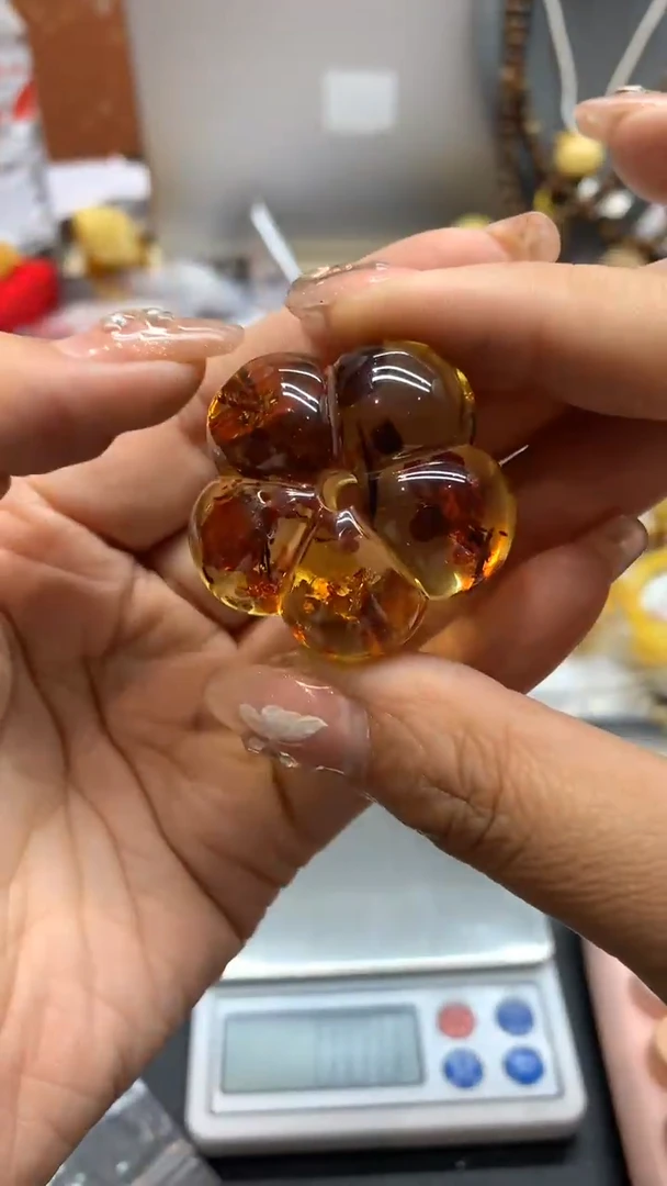 【闪购商品】未镶嵌琥珀珠宝奇石708