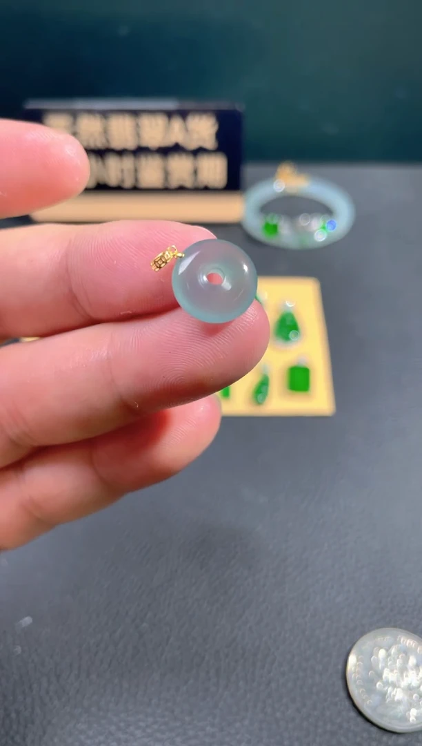 【闪购商品】翡翠颈饰18K金镶嵌翡翠