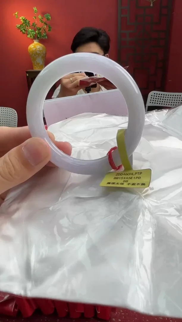 未镶嵌手镯（圆镯）翡翠翡翠手镯4