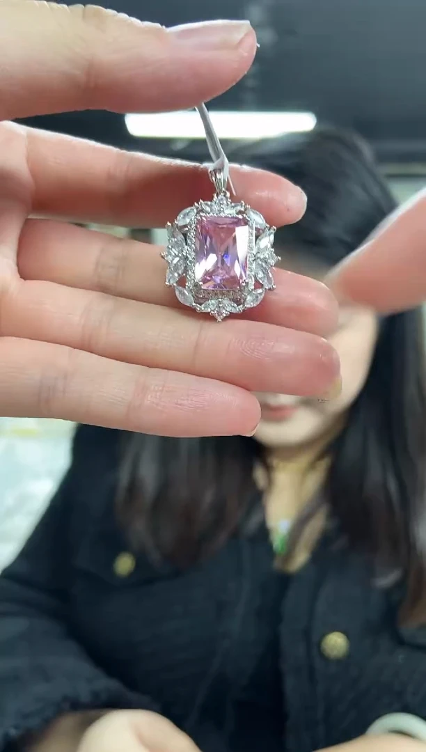 【闪购商品】托帕石吊坠(不含链)未镶嵌多样性发其一颜色微差