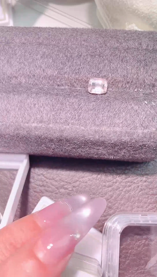 绿柱石裸石绿柱石摩根1.6CT