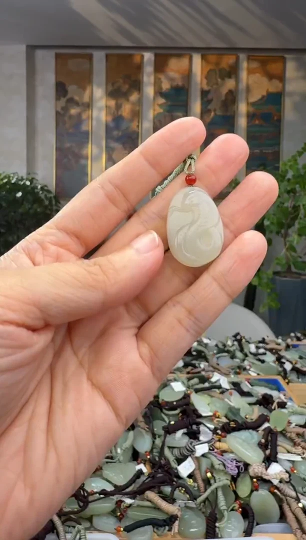 未镶嵌和田玉挂件拍一发一