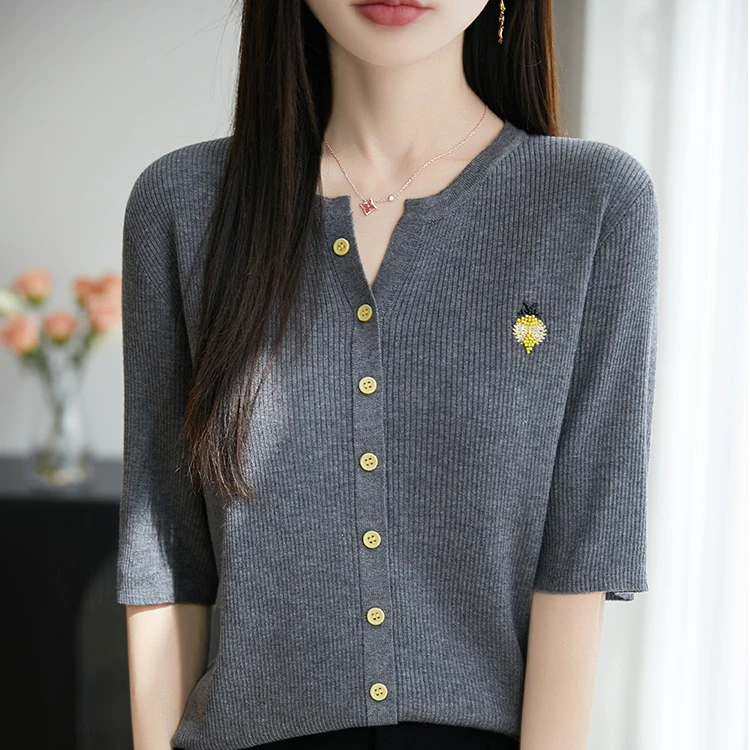法式轻奢针织开衫女短袖刺绣设计感单排扣薄款上衣