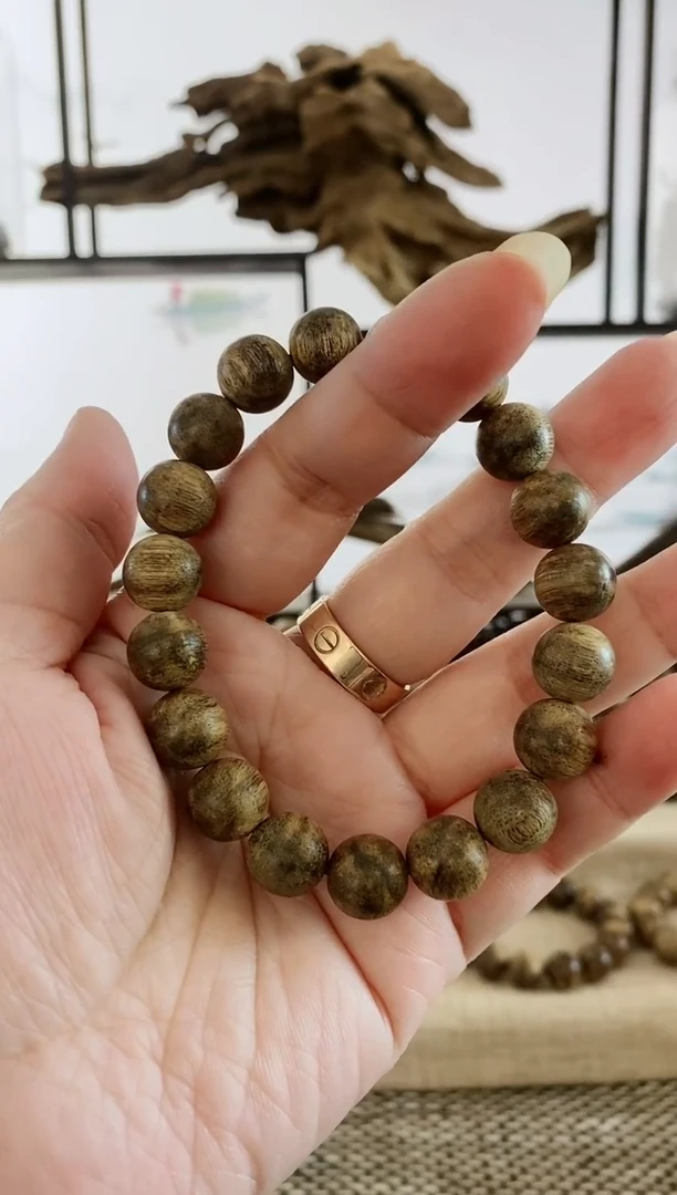 沉香手串越南富国岛糖结老料11+MM单圈