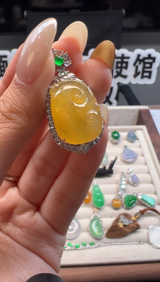 吊坠(不含链)18K金镶嵌翡翠缅甸珠宝严选