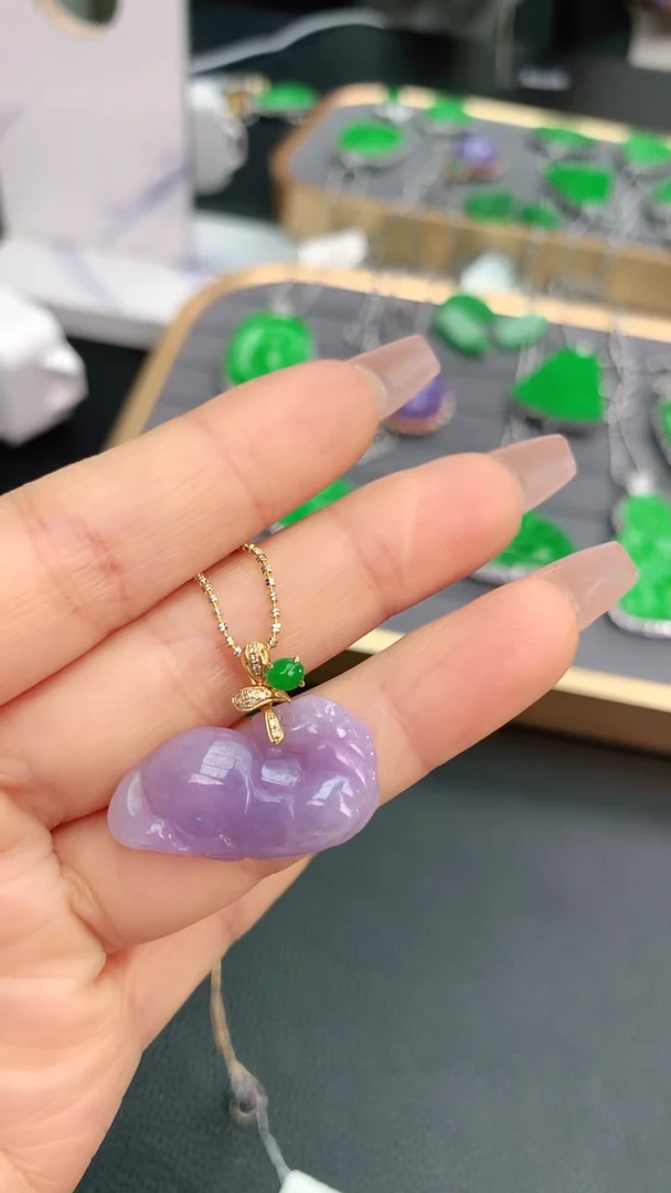 【闪购商品】翡翠颈饰18K金镶嵌赠礼盒证书