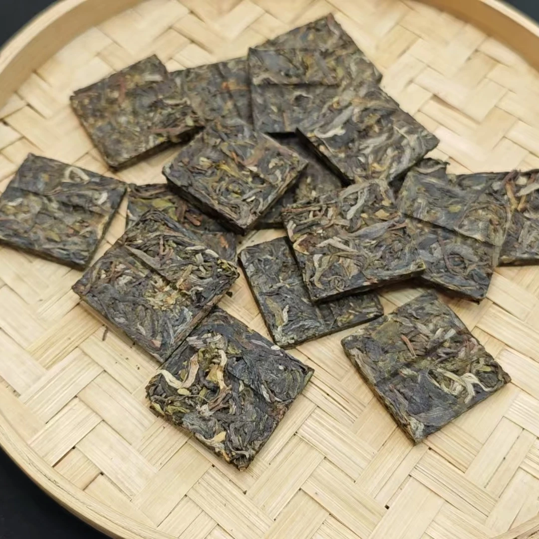 3月2日 1公斤 24年布朗山 生茶片茶 T1345