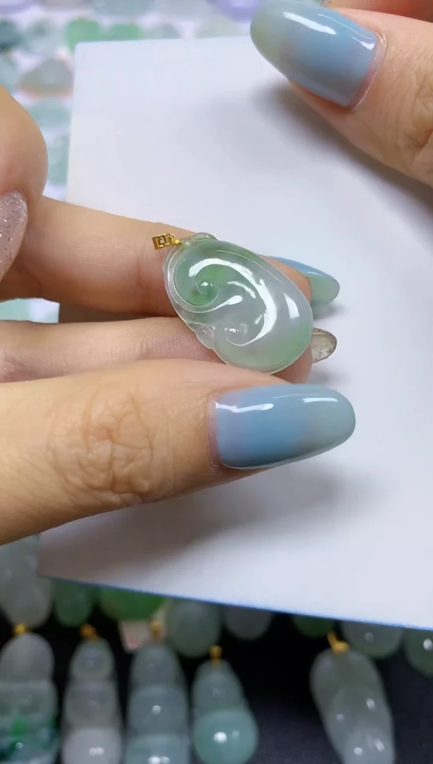 翡翠18K金镶嵌颈饰天然翡翠A货