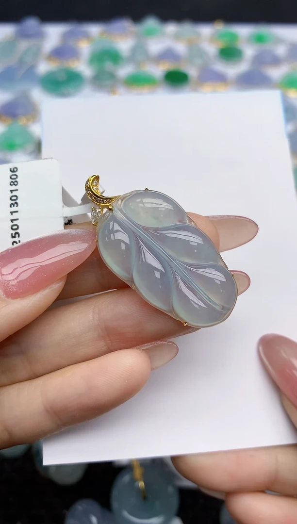 【闪购商品】翡翠挂件18K金镶嵌天然翡翠A货