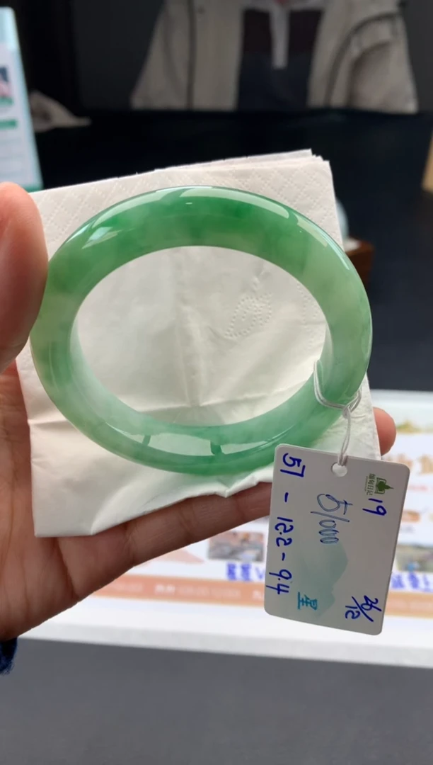 未镶嵌手镯翡翠翡翠自带#送人#，假一赔三