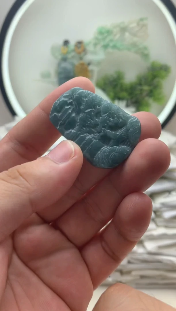 颈饰未镶嵌翡翠小山水